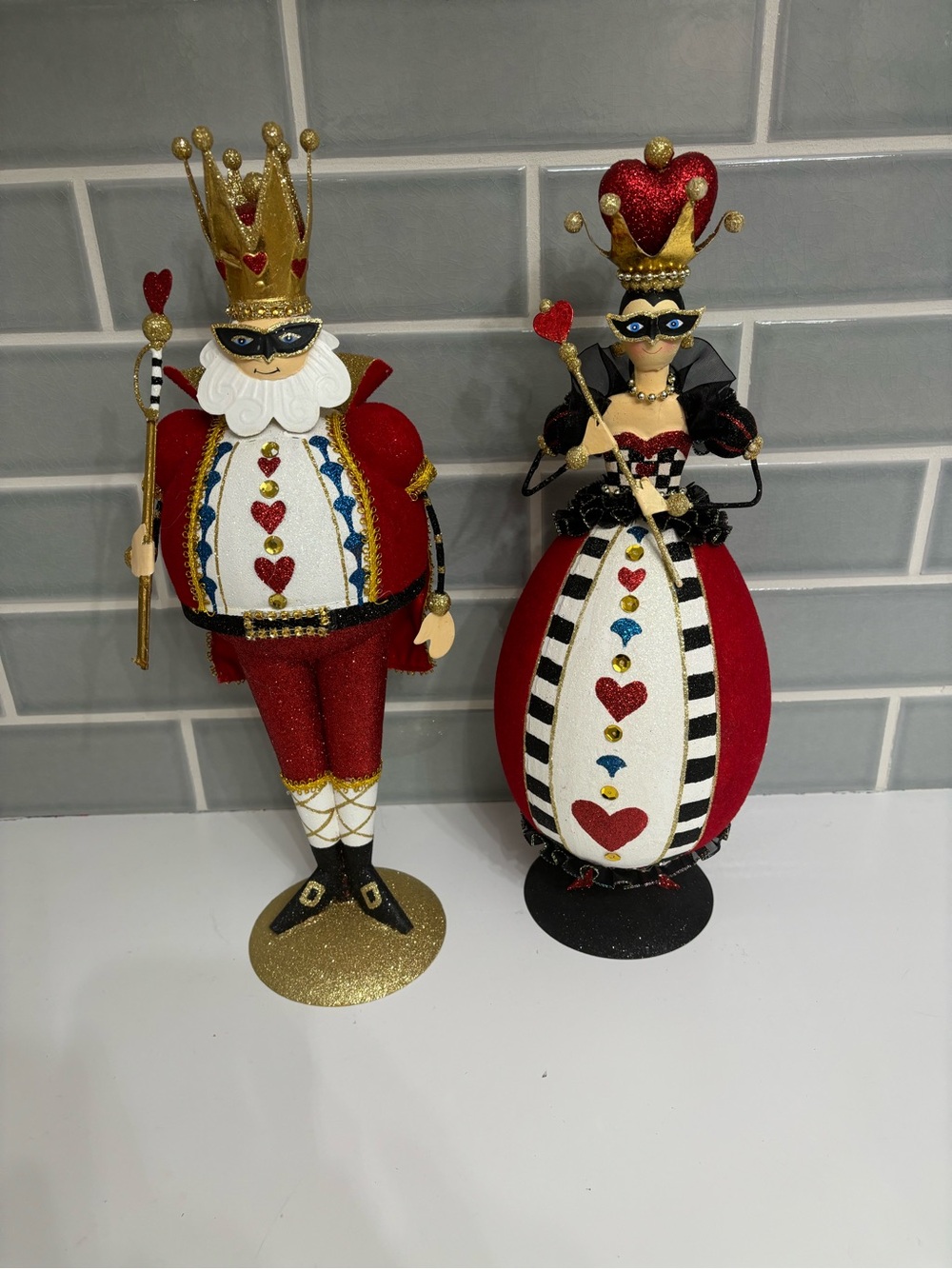 Set Of 2 PIER 1 IMPORTS King & Queen Of Hearts 16" Figures Valentines